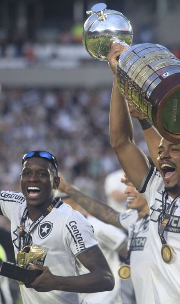 Marea surpriză carioca  Botafogo a cucerit în premieră Copa Libertadores, după o finală 100% braziliană cu Atletico Mineiro.  A jucat in 10  tot meciul!