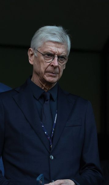 Wenger, moment bizar   VIDEO:  Fostul antrenor al lui Arsenal a început să  danseze  la tragerea la sorți a Campionatului Mondial al Cluburilor