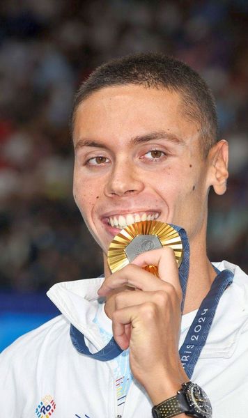 David Popovici, în elită   Sportivul român , nominalizat pentru premiul de cel mai bun înotător al anului 2024 din Europa