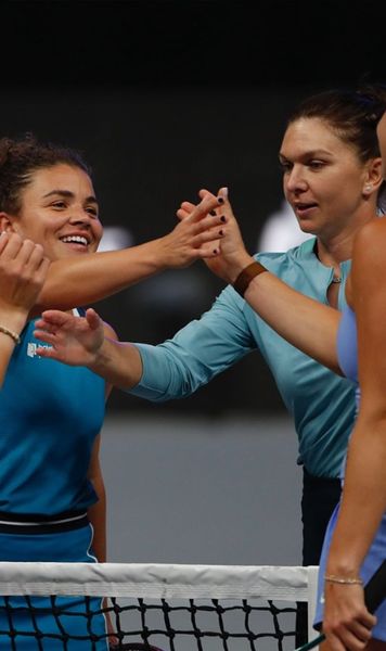 O nouă înfrângere pentru Halep Simona și Paolini, învinse în doar  21 de minute  la World Tennis League