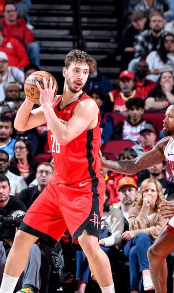 Haos în NBA  Houston Rockets - Miami Heat 100-104, meci cu  7 eliminări!  Ce s-a întâmplat cu 5 secunde înainte de final