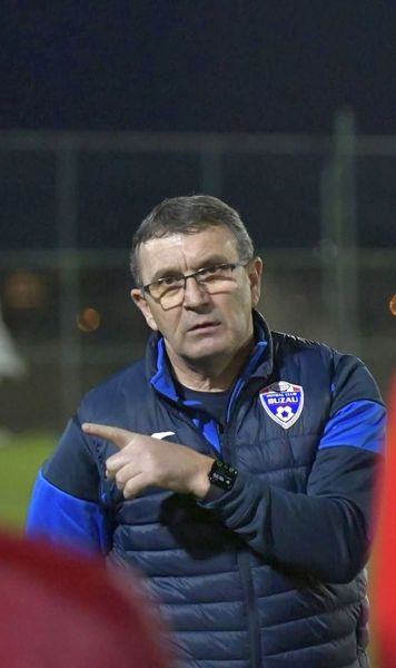 FC Buzău, schimbări radicale  Eugen Neagoe s-a ținut de promisiune:  9 jucători OUT!  Antrenorul amenință: „Lista e deschisă”