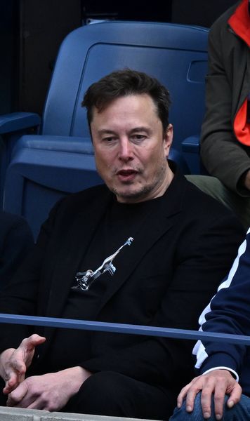 „Iubește această echipă” Elon Musk ar fi interesat să  cumpere  unul dintre cele mai mari cluburi de fotbal din lume