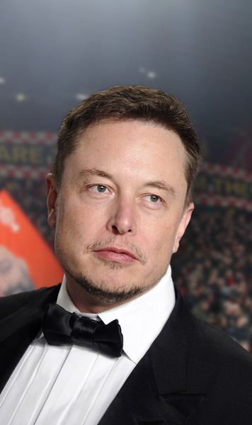 Nu-l vor pe Elon Musk  Fanii lui Liverpool s-au revoltat când au auzit că  cel mai bogat și controversat om din lume  vrea să cumpere clubul: „Ar fi mai rău decât la Manchester United”