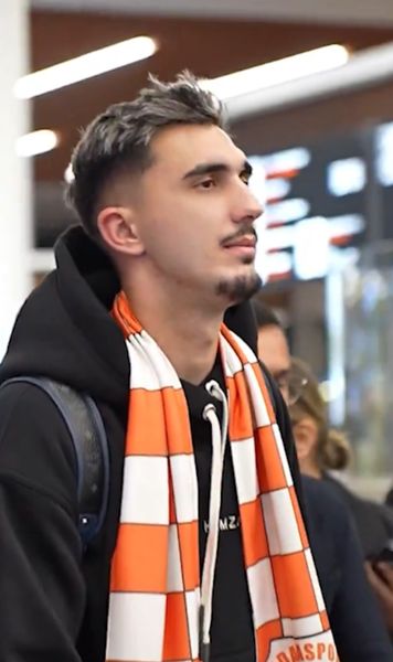 Primit ca un salvator  VIDEO:  Cum a fost întâmpinat  Andrei Ivan  de fanii lui Adanaspor la aeroport. Echipa ocupă penultimul loc în Liga 2 din Turcia