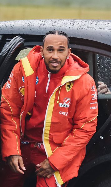 Hamilton a făcut accident Pilotul Ferrari a intrat cu monopostul  într-un parapet , în timpul testelor de la Barcelona