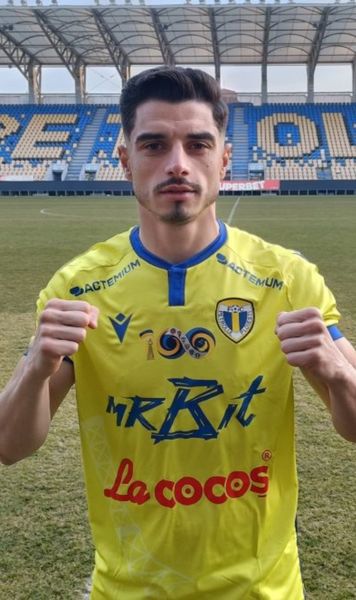 Primul jucător adus de Mutu  Valentin Gheorghe a semnat cu  Petrolul Ploiești