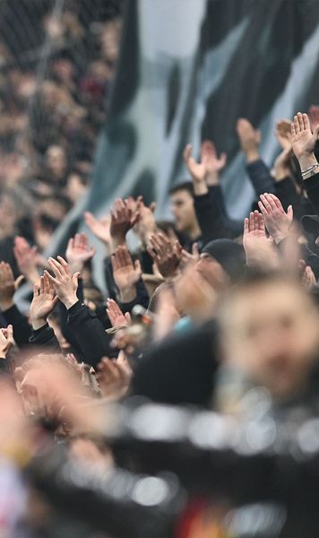 I-au impresionat pe englezi    Presa din Anglia , plăcut suprinsă de atmosfera de la FCSB - Manchester United