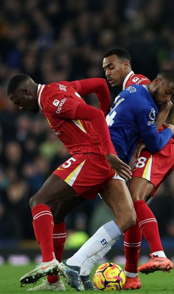 Tensiuni în „Merseyside Derby”   Everton  a egalat în minutul 90+8 al ultimului duel cu rivala Liverpool pe legendarul „Goodison Park”