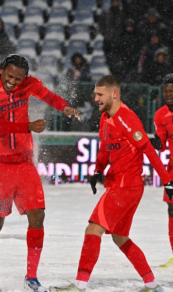 Gloria Buzău - FCSB 0-2 Chinuită de zăpadă, FCSB câștigă la Buzău și  urcă pe primul loc