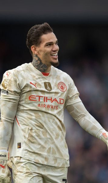 Povestea lui Ederson Portarul lui Manchester City a ajuns fără să vrea între buturi și a bifat un  record inedit  în Premier League