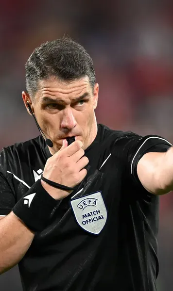 Istvan Kovacs, la FCSB - Dinamo Arbitrul din Carei, la al 4-lea meci important în acest sezon din Superliga