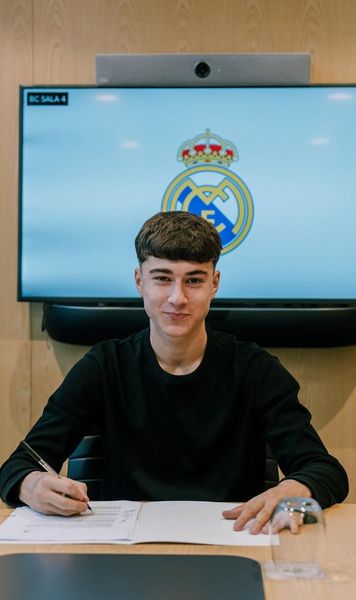 Un român la Real Madrid! Eduardo Corlat, internațional U16, a semnat primul său  contract profesionist  cu campioana Europei: „Sunt foarte fericit”