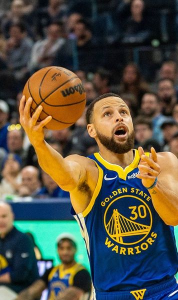 Curry scrie istorie în NBA A reușit un număr fără precedent de  aruncări de 3 puncte:  „Nu mă limitez niciodată”