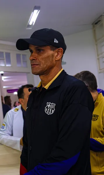 „Mi-ar plăcea să-i văd aici” Fotbaliștii doriți de Rivaldo la  Barcelona:  „Un mare plus pentru echipă”