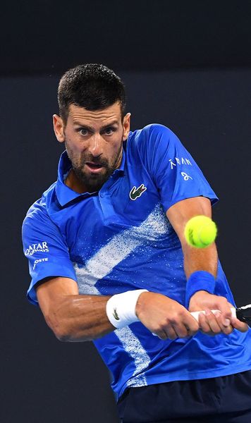 Djokovic, aproape de titlul #100 Sârbul l-a învins pe Dimitrov, sub privirile lui Lionel Messi » Duel cu un puști de 19 ani în finala ATP Miami