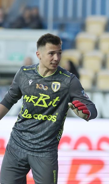 Petrolul, trei puncte mari    Bălbărău,  omul meciului: De aceea sunt băgat în teren!”. Hanca își face mea culpa: „Eliminarea a fost corectă”
