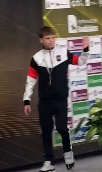 „Fără fotografii cu teroriştii” Un karateka ucrainean de doar 13 ani a refuzat să se urce pe podium alături de un rus