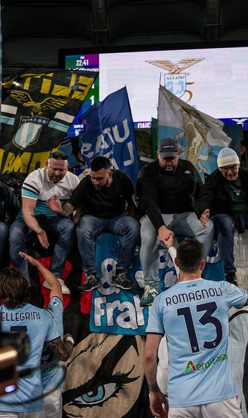 13 polițiști răniți Lazio - AS Roma, derby-ul din capitala Italiei, umbrit de violențele de pe străzi