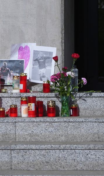 Omagiu pentru Boupendza    VIDEO & FOTO:  Fanii lui Rapid au amenajat un loc lângă stadion   în memoria  fostului jucător din Giulești