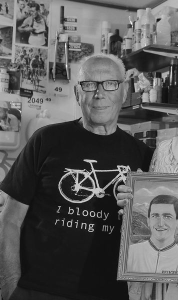 Barry Hoban a murit  Fostul ciclist,   câștigător a 8 etape din Turul Franței,  s-a stins la 85 de ani