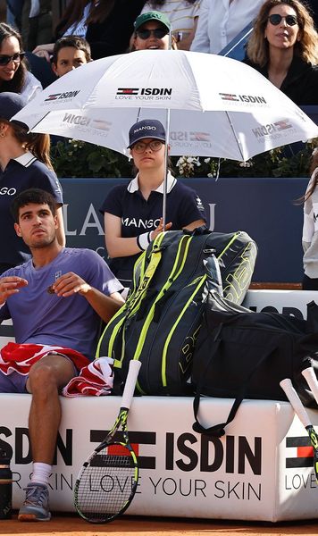 Moment superb la Barcelona  Alessandra Bonhomi, primul   copil de mingi cu sindromul Down  la un turneu ATP. S-a achitat cu brio de sarcini la partida Alcaraz-Fils