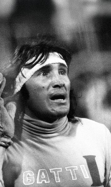 A murit Hugo Gatti   Legendarul portar „El Loco” Gatti   avea 80 de ani  și în ultimele două luni a fost internat în spital