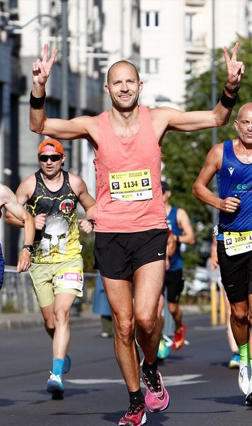 Trafic blocat în București Maratonul va restricționa circulația . Ce străzi vor fi închise