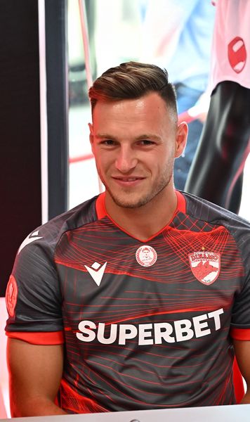 „Am observat un val de reacții”    Dennis Politic,  mesaj de ultim moment despre FCSB: „Vreau să știți”
