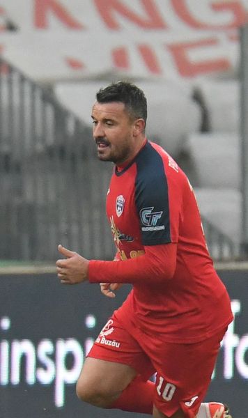 Budescu, dorit în Liga 1 Patronul clubului anunță: „Mănâncă 10 mici, bea o bere și dă un gol” + Reacția fotbalistului