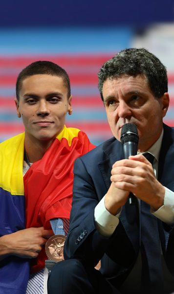 Popovici, jignit grav  Un fost angajat FRF, derapaj în direct la adresa lui David, după ce sportivul a sugerat cu cine votează:   „Înseamnă că e și mai prost”