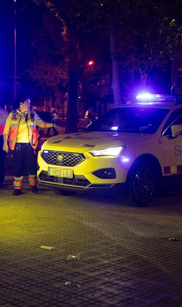 Detalii noi despre incidentul de la Barcelona  Șoferița care a intrat cu mașina într-un grup de suporteri ar fi suferit un   atac de panică   » Ce s-a întâmplat