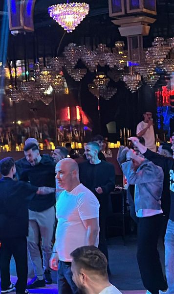 FCSB a petrecut toată noaptea! VIDEO+FOTO. Sărbătoarea campioanei s-a mutat în club » Charalambous, MM Stoica și jucătorii, show pe manele