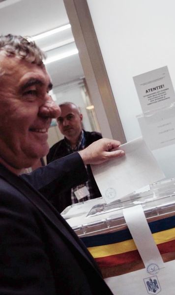 Hagi și Popescu au votat la Istanbul    VIDEO.  Mesajul transmis de „Rege” în ziua   alegerilor prezidențiale  + De ce a mers în Turcia