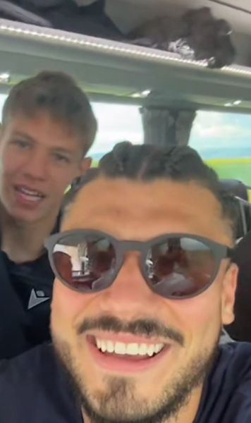 Insulte în ziua votului Jucătorii de la FC Argeș, remarci homofobe într-un live din autocar: „Pentru toți b*******i lui Nicușor”