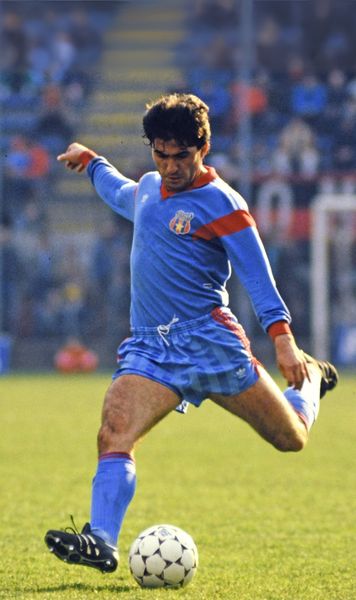 De ce a refuzat-o Hagi pe Dinamo Episod neștiut din anii ‘80: Mircea Lucescu a încercat să-l transfere pe Gică Hagi în Ștefan Cel Mare
