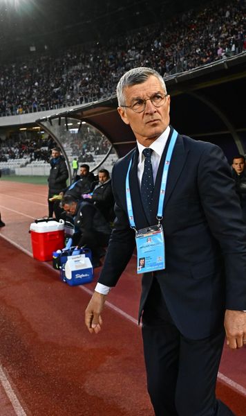 „Voi renunța la 10 jucători” Ioan Ovidiu Sabău a dezvăluit strategia de transferuri de la U Cluj: „Păstrăm fotbaliștii de bază”