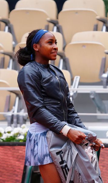 Moment de neatenție Coco Gauff a intrat pe teren fără rachetă și s-a amuzat: „O să văd ce s-a întâmplat”