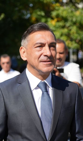 „Nu are cum să nu joace!” Jucătorul de la FCSB pe care Ilie Dumitrescu îl consideră indispensabil , după revenirea lui Alibec + Surpriză: cine iese din primul „11”