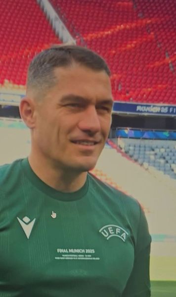 Kovacs, pregătit de finală Cum s-au pozat arbitrul român și brigada sa la antrenamentul oficial de pe Allianz Arena