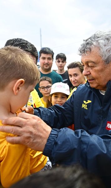 „Tricolorii”, asaltați de copii  VIDEO. Ce s-a întâmplat în   cantonamentul României  înainte de plecarea în Austria » Nici Burleanu n-a scăpat!