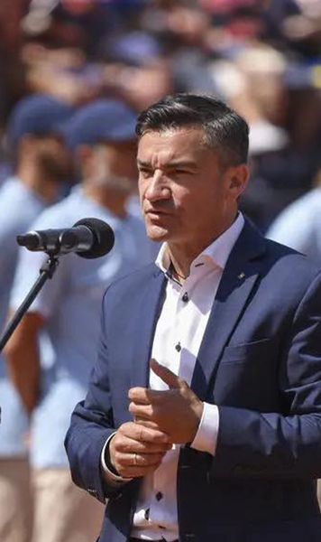 „Prunea se umple de penibil”  Primarul din Iași îl   jignește grav  pe fostul portar, care îl acuzase de blat: „Vorbește gura fără el. A ajuns un distilat”