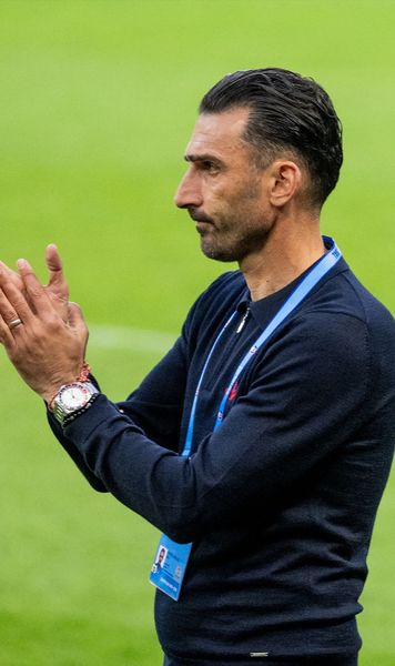 Interes pentru Charalambous  Ce club important l-ar fi trecut pe listă pe   antrenorul FCSB