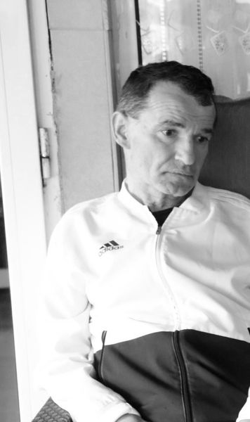 A murit Marcel Sabou   Fostul fotbalist a lui Dinamo s-a stins din viață la doar   59 de ani , în urma unei lupte crâncene cu boala