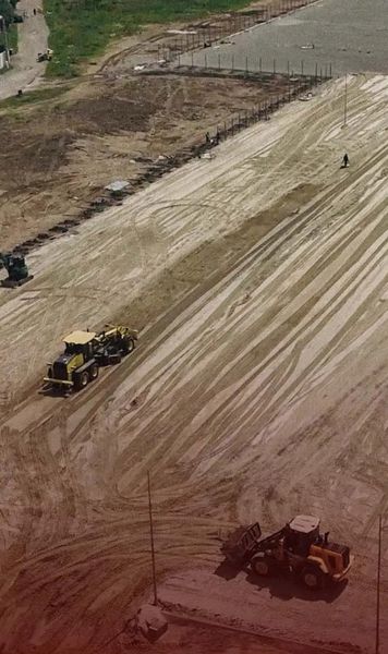 Centrul Rapid-Mobexpert   Prima fază a construcției a   bazei de antrenament a giuleștenilor,  aproape de finalizare