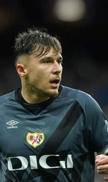 Rațiu, dorit în Serie A AS Roma și Lazio, „meci” pentru fundașul român