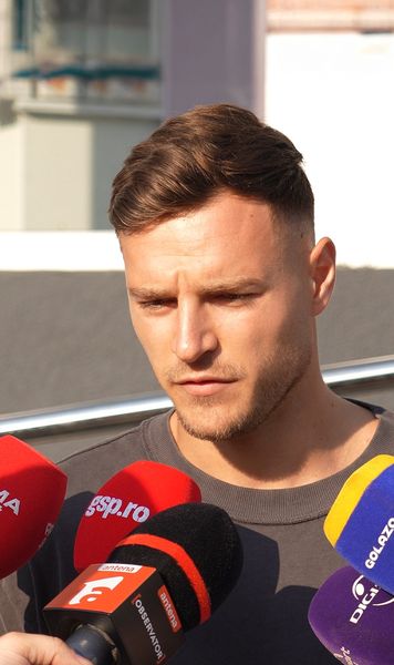  „Pot să îndeplinesc un vis la FCSB”    Dennis Politic  a efectuat vizita medicală: „Sunt împăcat cu decizia pe care am luat-o”