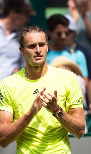 Panică la ATP Halle Un panou publicitar a căzut peste o femeie aflată în tribune » Reacția lui Zverev