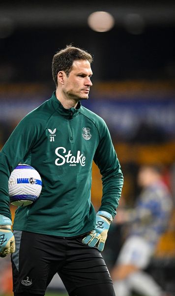 Vrea la Wrexham  A jucat în   Premier League și Serie A,  are 63 de prezențe la națională și e gata pentru o nouă provocare