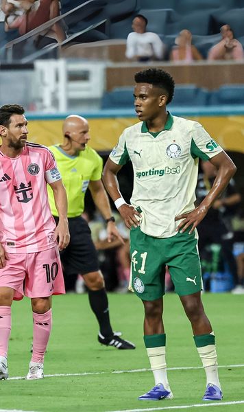 „Messinho” a dat nas în nas cu Messi  Adolescentul brazilian, întâlnire emoționantă cu   idolul său : „Mi-au tremurat picioarele”